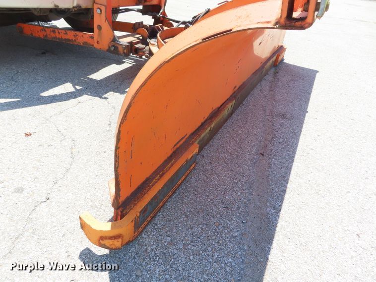 image for item DD6225 2001 Freightliner FL70 flatbed truck