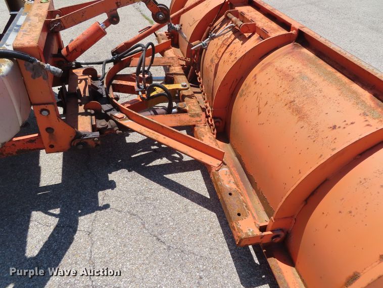 image for item DD6225 2001 Freightliner FL70 flatbed truck