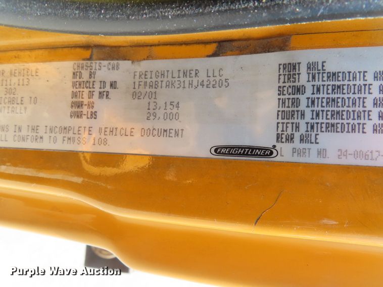 image for item DD6225 2001 Freightliner FL70 flatbed truck