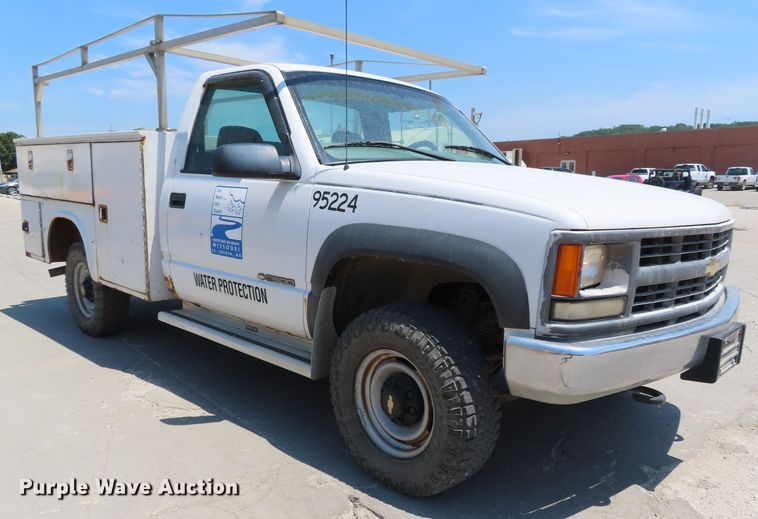 image for item DD6325 2000 Chevrolet K2500 utility bed pickup truck