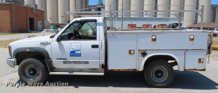 image for item DD6325 2000 Chevrolet K2500 utility bed pickup truck