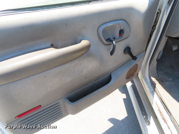 image for item DD6325 2000 Chevrolet K2500 utility bed pickup truck