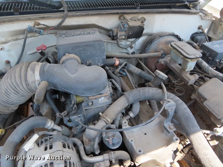 image for item DD6325 2000 Chevrolet K2500 utility bed pickup truck