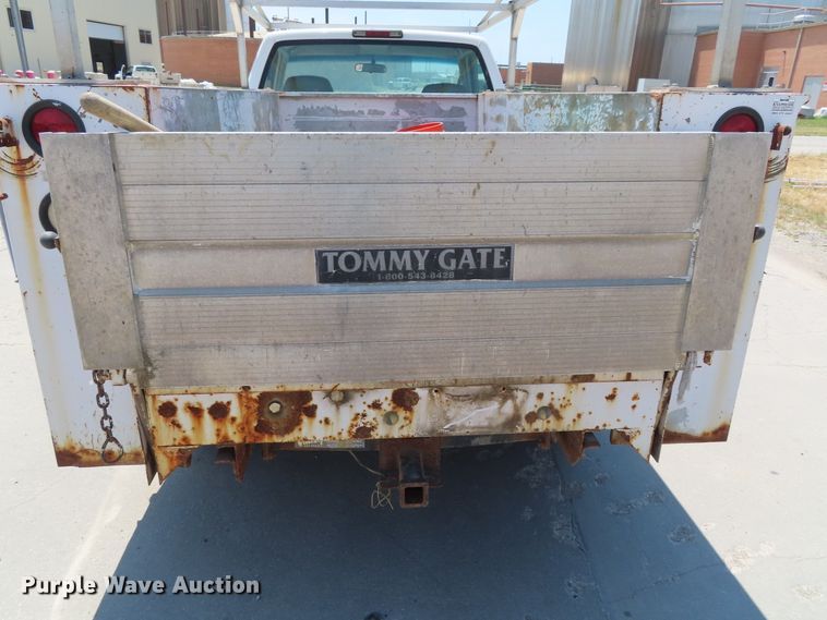 image for item DD6325 2000 Chevrolet K2500 utility bed pickup truck