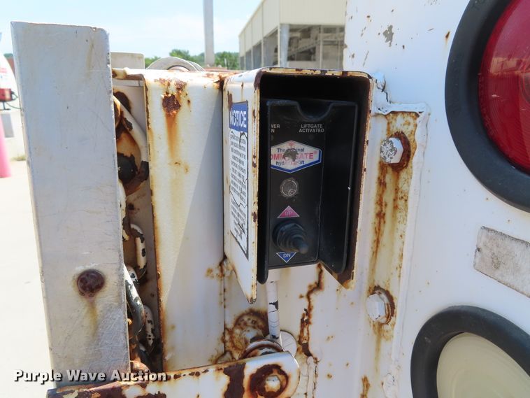 image for item DD6325 2000 Chevrolet K2500 utility bed pickup truck