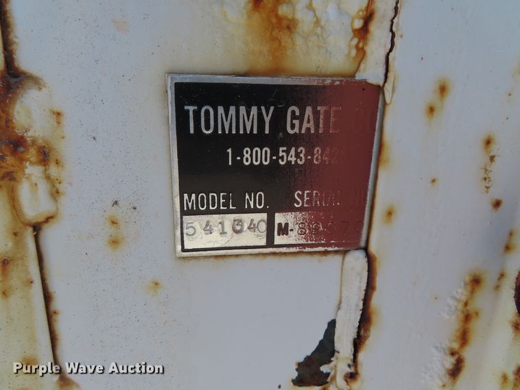 image for item DD6325 2000 Chevrolet K2500 utility bed pickup truck