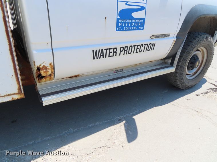 image for item DD6325 2000 Chevrolet K2500 utility bed pickup truck