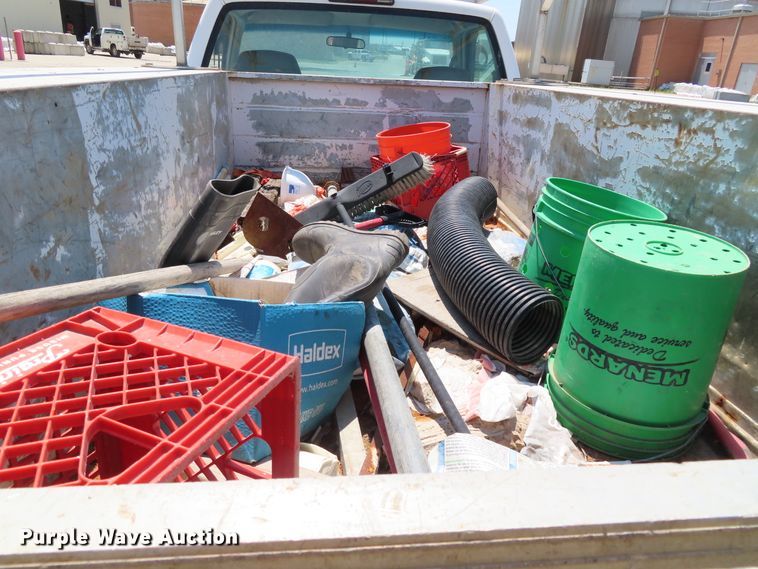 image for item DD6325 2000 Chevrolet K2500 utility bed pickup truck