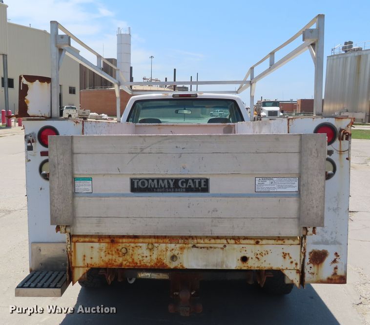 image for item DD6327 2000 Chevrolet C2500 utility bed pickup truck