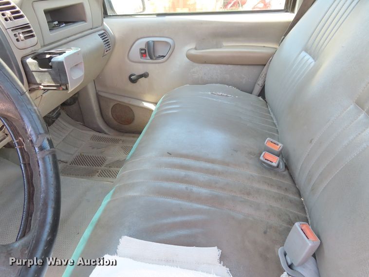 image for item DD6327 2000 Chevrolet C2500 utility bed pickup truck