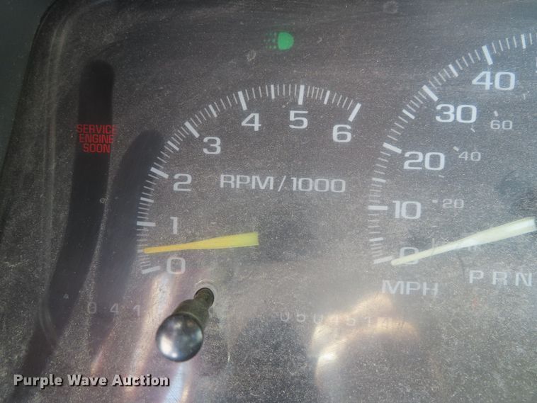 image for item DD6327 2000 Chevrolet C2500 utility bed pickup truck