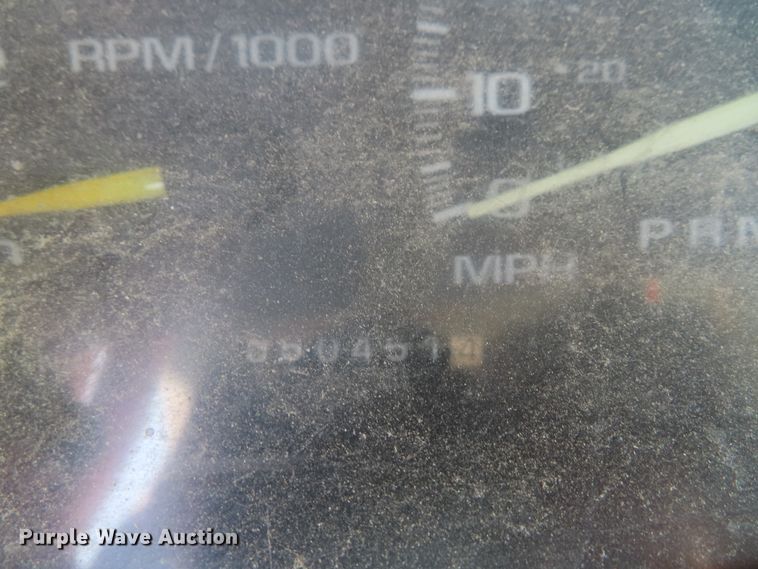 image for item DD6327 2000 Chevrolet C2500 utility bed pickup truck