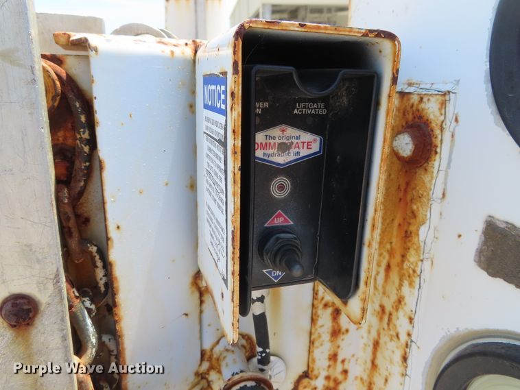 image for item DD6327 2000 Chevrolet C2500 utility bed pickup truck