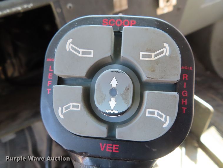 image for item DD6345 2006 Ford F350 Super Duty flatbed pickup truck