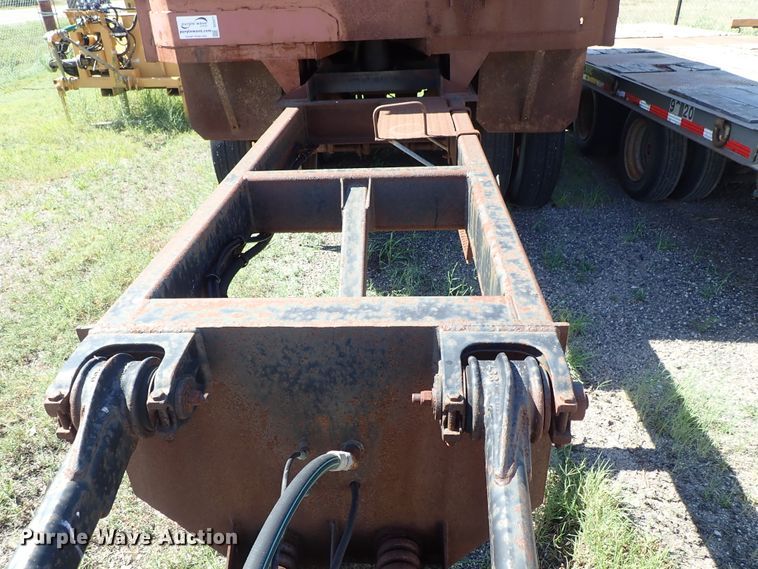 image for item DE5477 1995 Davis end dump pup trailer