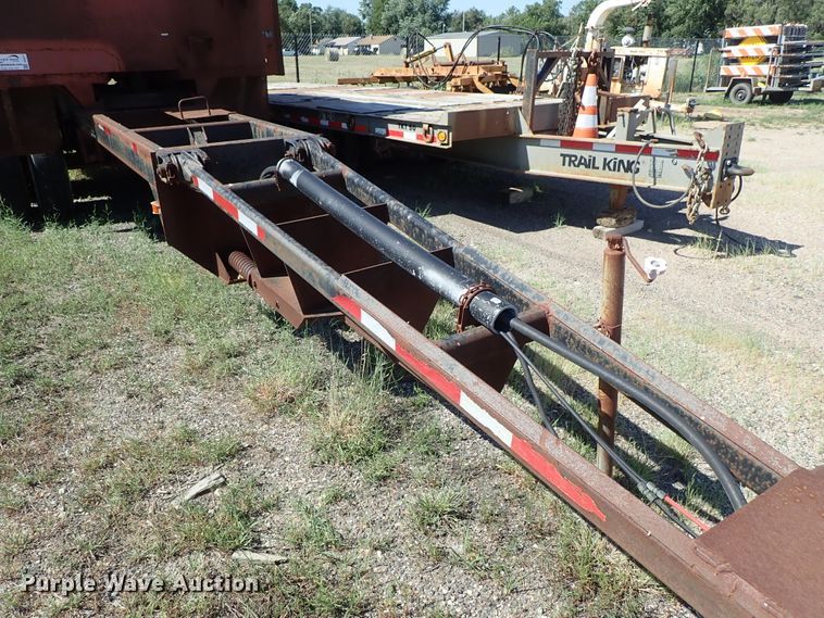 image for item DE5477 1995 Davis end dump pup trailer