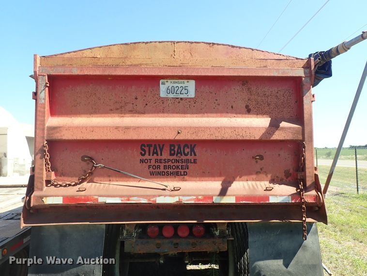 image for item DE5477 1995 Davis end dump pup trailer