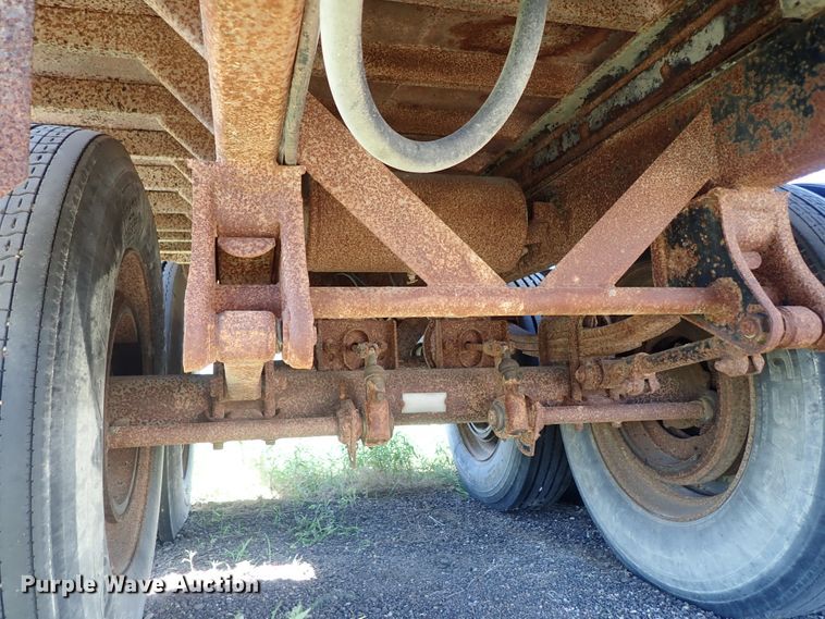 image for item DE5477 1995 Davis end dump pup trailer