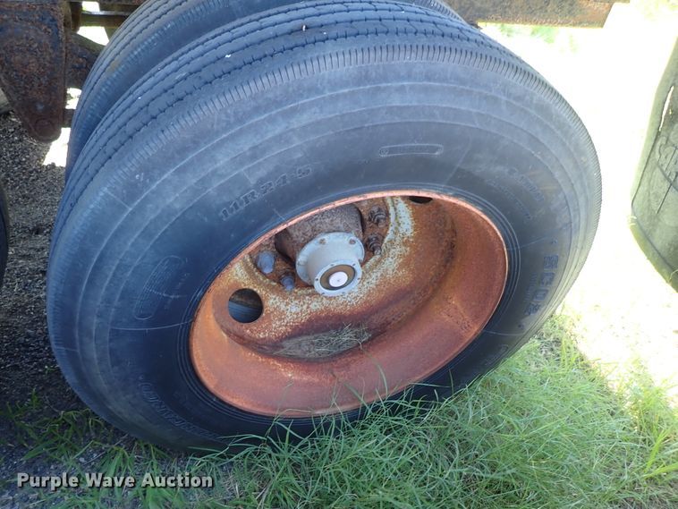 image for item DE5477 1995 Davis end dump pup trailer