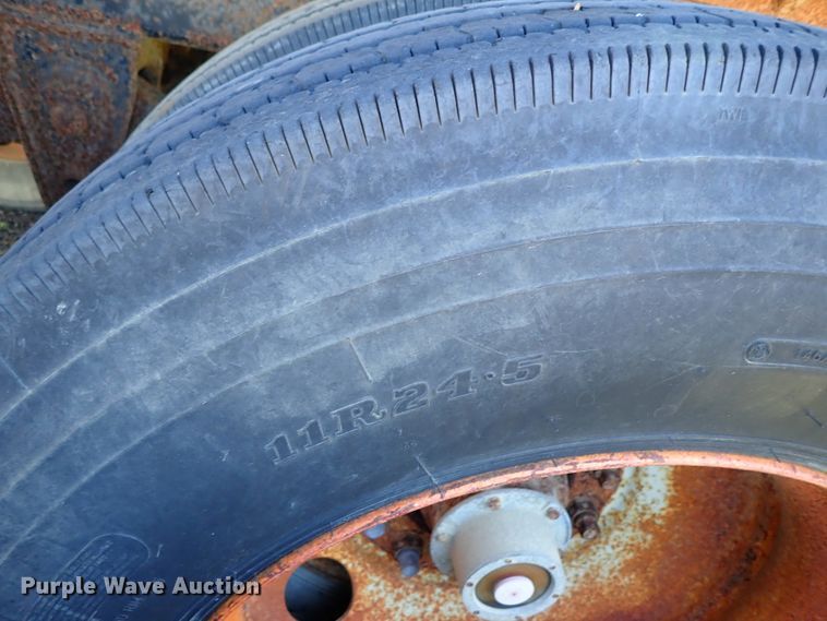 image for item DE5477 1995 Davis end dump pup trailer