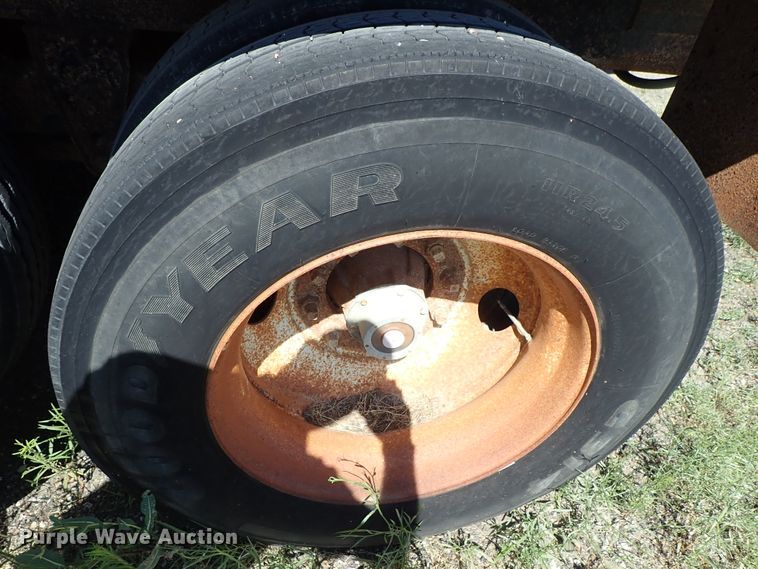 image for item DE5477 1995 Davis end dump pup trailer