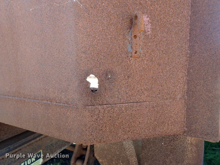 image for item DE5477 1995 Davis end dump pup trailer