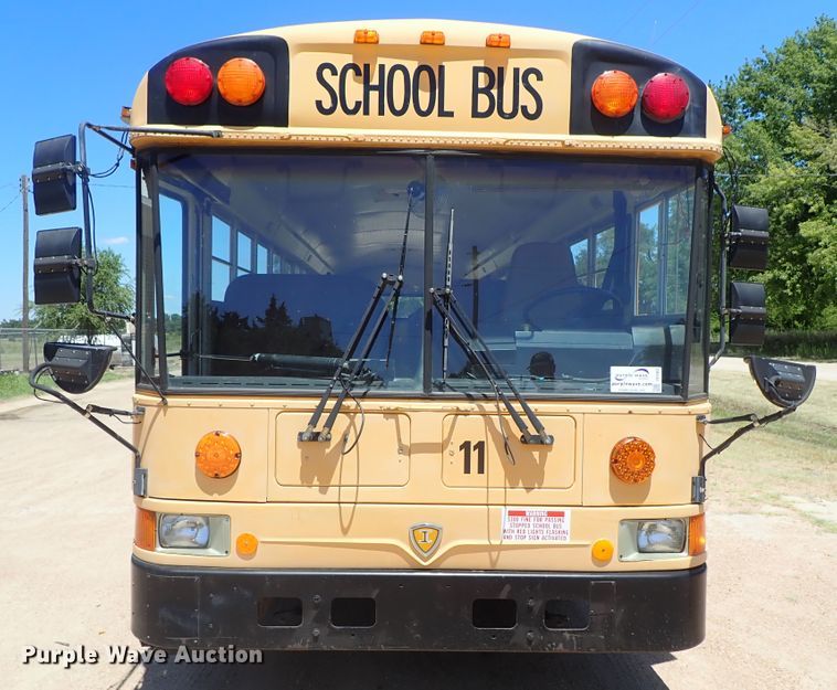 image for item DE5483 1996 International school bus