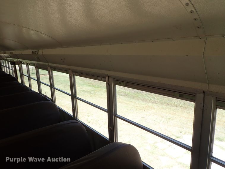 image for item DE5483 1996 International school bus