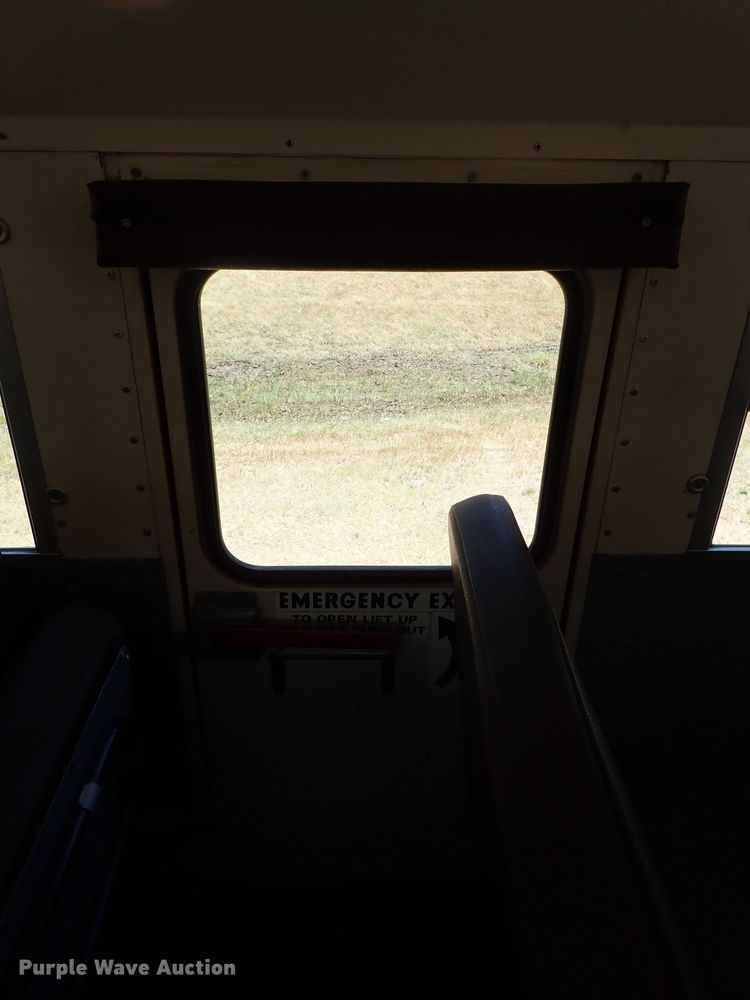 image for item DE5483 1996 International school bus