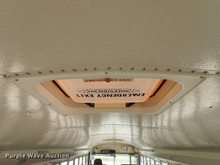 image for item DE5483 1996 International school bus