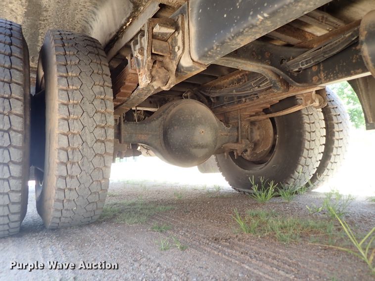 image for item DE5483 1996 International school bus