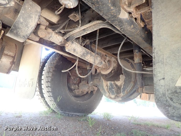 image for item DE5483 1996 International school bus