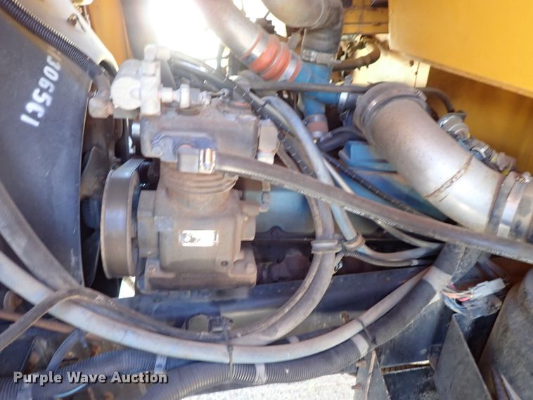 image for item DE5483 1996 International school bus