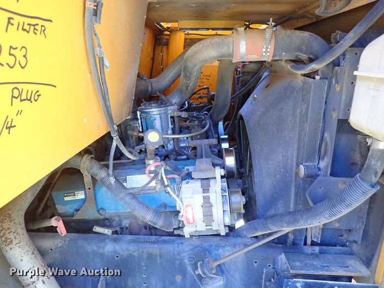 image for item DE5483 1996 International school bus