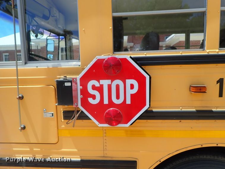 image for item DE5483 1996 International school bus