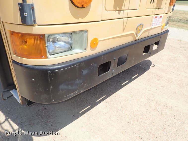 image for item DE5483 1996 International school bus