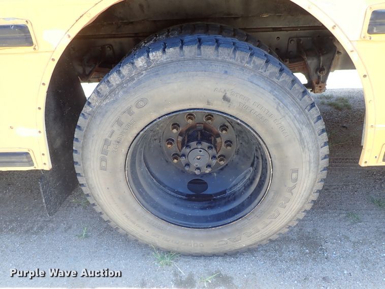 image for item DE5483 1996 International school bus