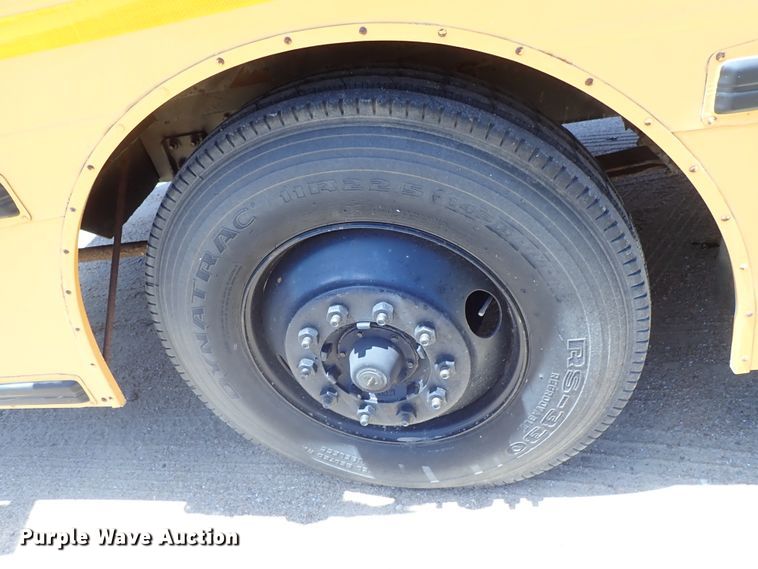 image for item DE5483 1996 International school bus