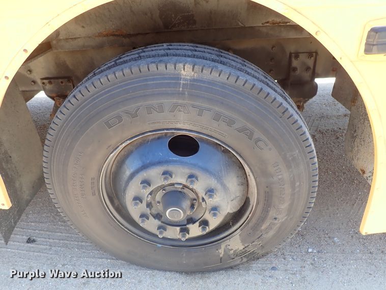 image for item DE5483 1996 International school bus