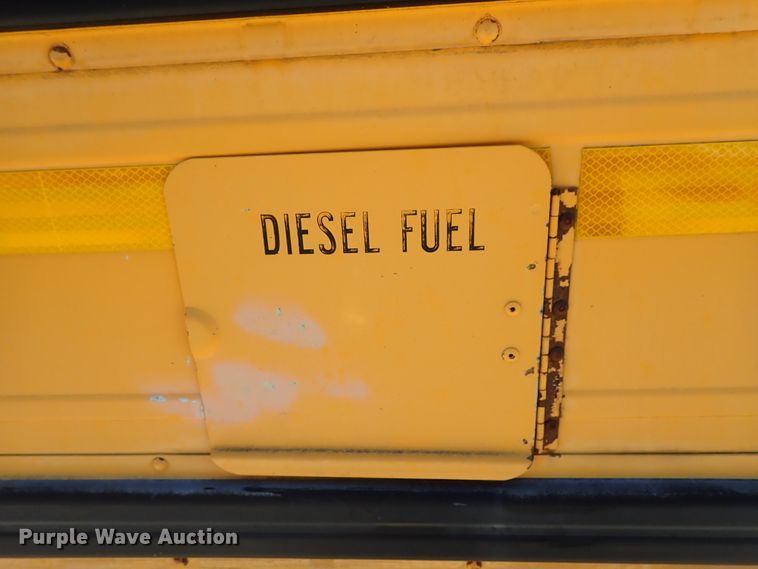 image for item DE5483 1996 International school bus