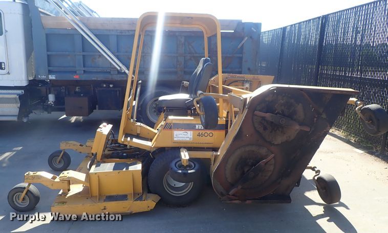 image for item DE5500 Hustler 4600 ZTR lawn mower