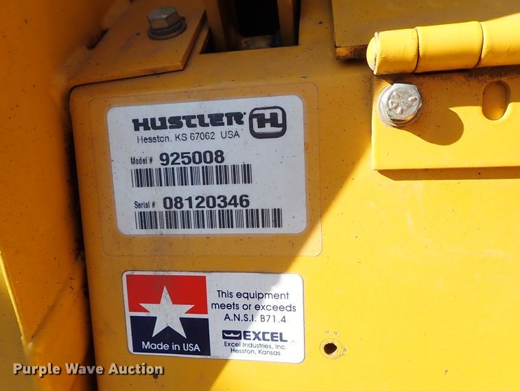 image for item DE5500 Hustler 4600 ZTR lawn mower