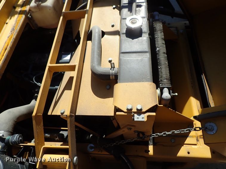 image for item DE5500 Hustler 4600 ZTR lawn mower