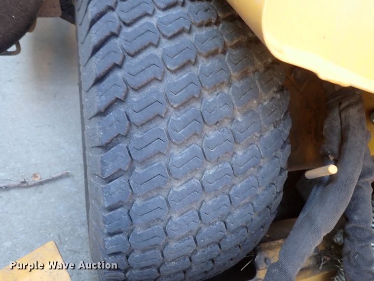 image for item DE5500 Hustler 4600 ZTR lawn mower