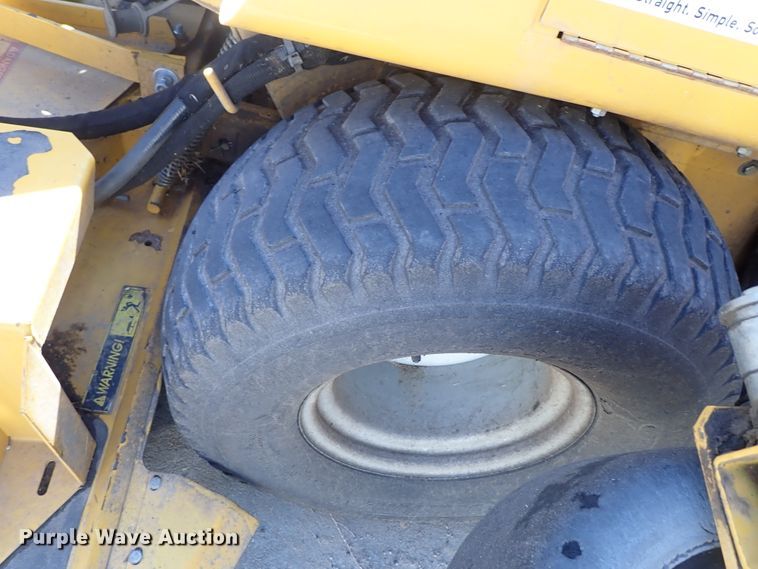 image for item DE5500 Hustler 4600 ZTR lawn mower