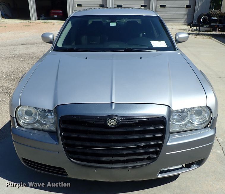 image for item DE5511 2006 Chrysler 300C SRT-8