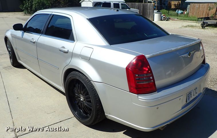 image for item DE5511 2006 Chrysler 300C SRT-8