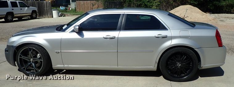 image for item DE5511 2006 Chrysler 300C SRT-8