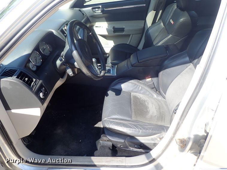 image for item DE5511 2006 Chrysler 300C SRT-8