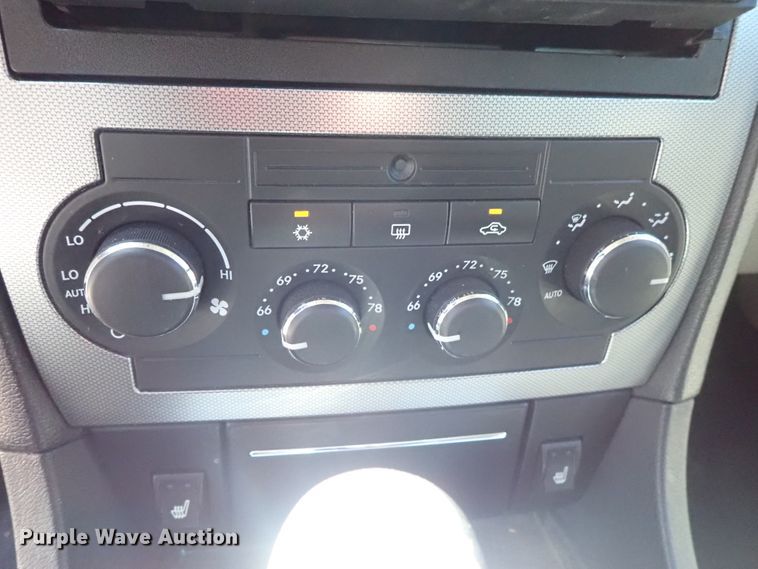 image for item DE5511 2006 Chrysler 300C SRT-8